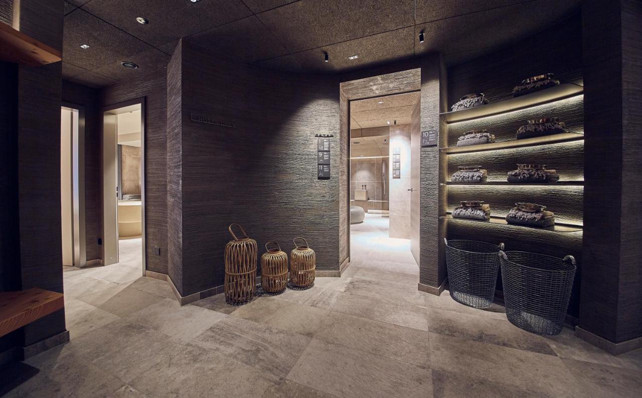 Falkensteiner Hotel Kronplatz - The Leading Hotels Of The World (Adults Only) Riscone Eksteriør billede The spa at The Landmark